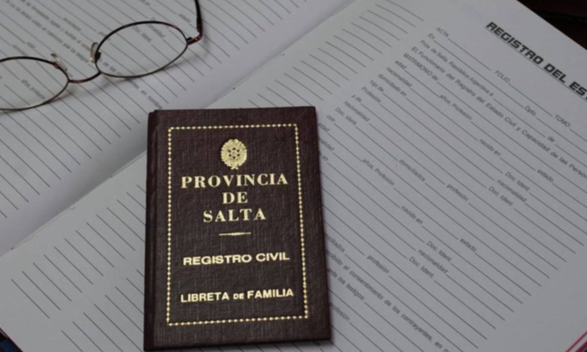 Tres parejas se animaron a casarse este martes 13 ¿Vos te casarías?