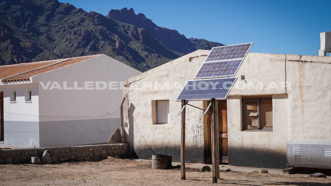 Multas, morosidad y riesgo de capacidad operativa en el servicio de paneles solares en áreas rurales