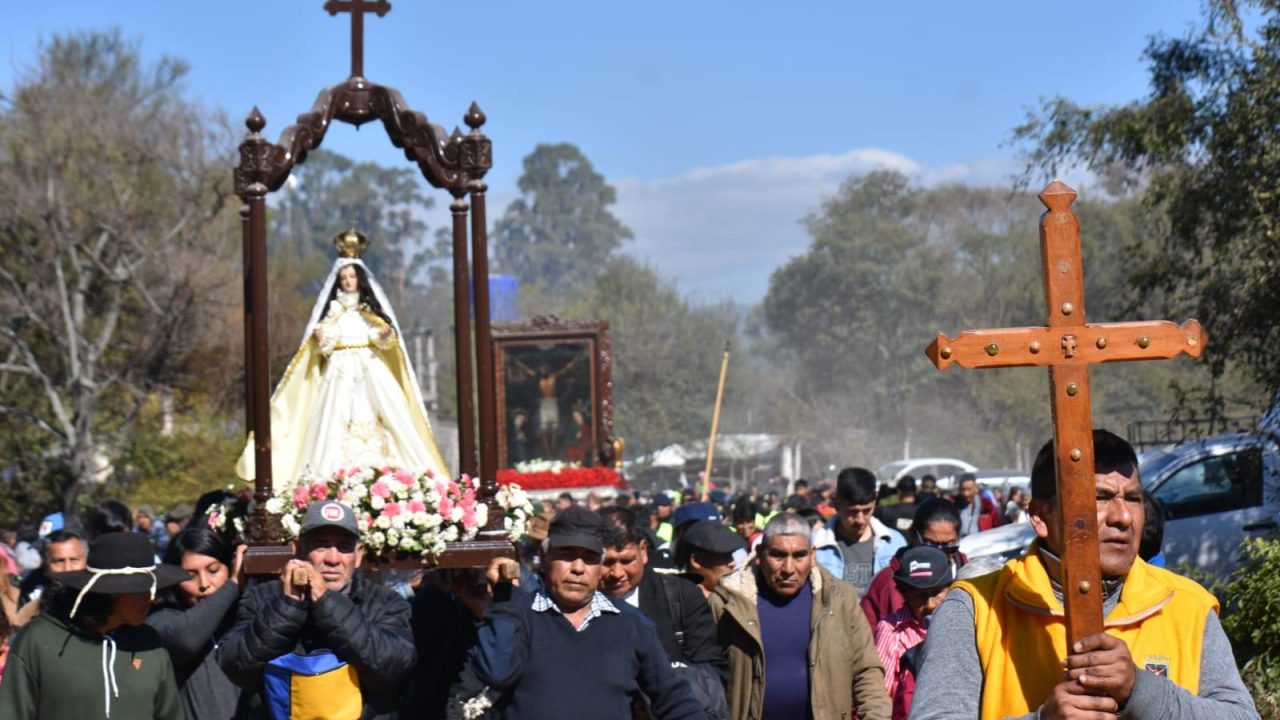 Miles y miles de fieles llegaron a Sumalao: Cargnello llamó a “sembrar la paz”