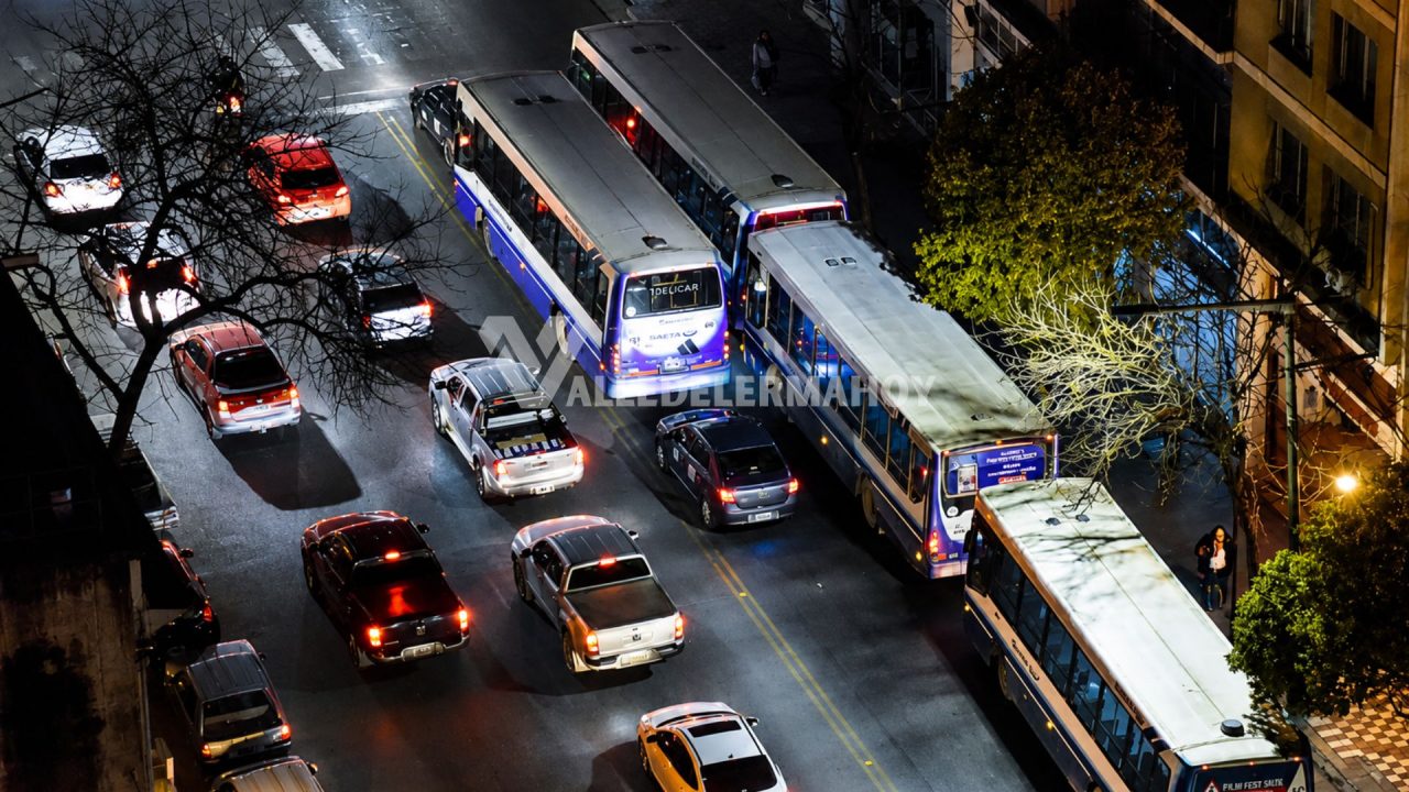 El Gobierno intimó a SAETA y vuelve el servicio nocturno en toda el área metropolitana