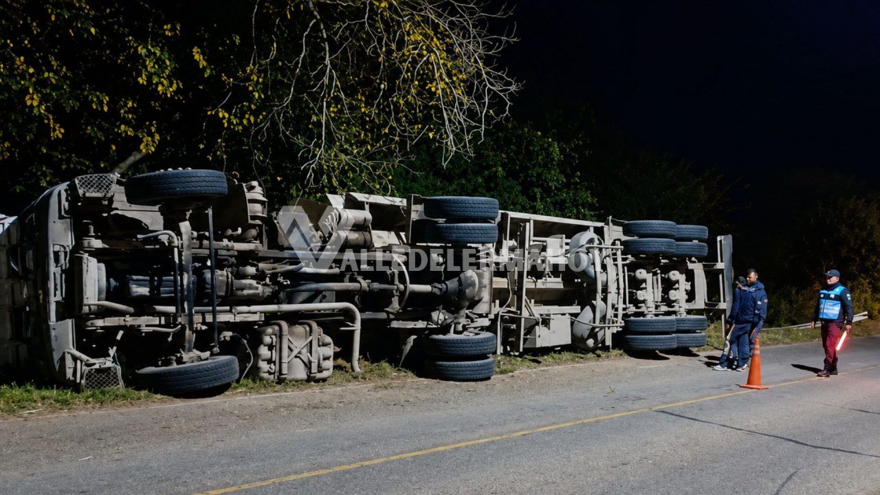 URGENTE: Corte total en la Ruta 68 por el retiro del camión accidentado
