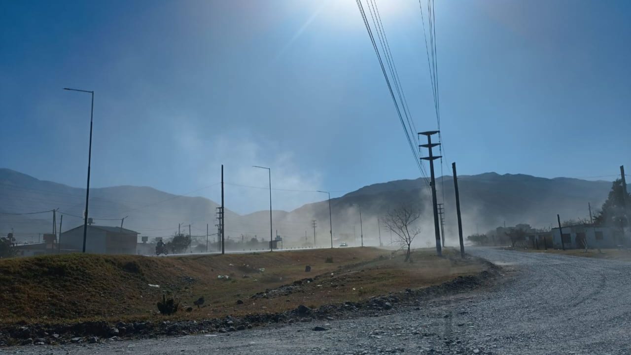 Alerta por fuertes vientos para Capital y el Valle de Lerma