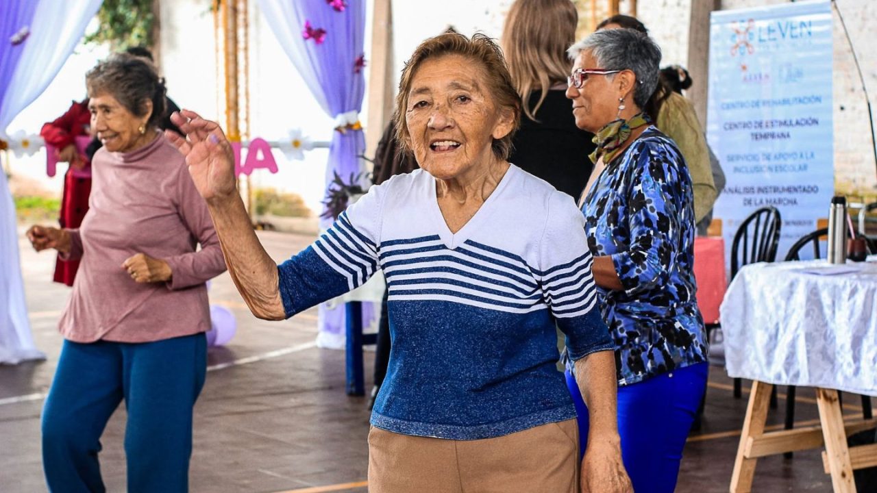 Cerrillos pone en movimiento a sus adultos mayores con clases gratuitas en Las Tunas