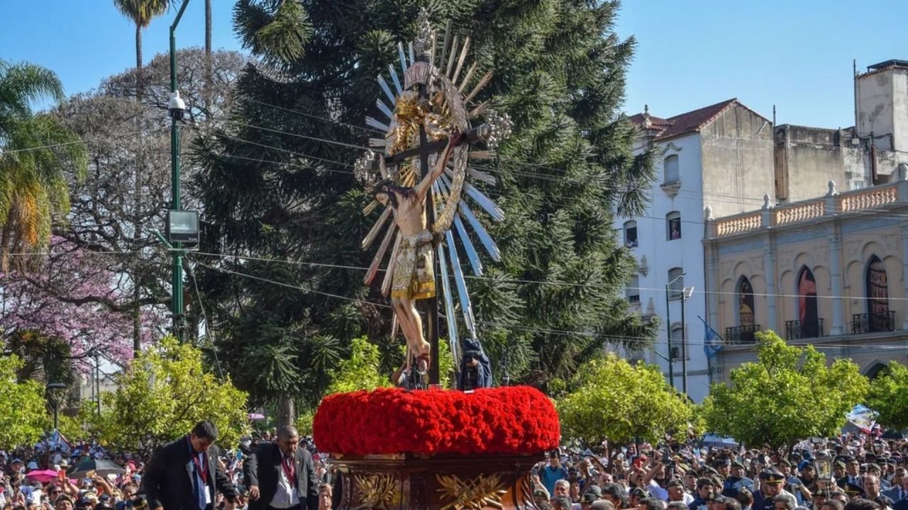 El pueblo salteño renueva su Pacto de Fidelidad con el Señor y la Virgen del Milagro 