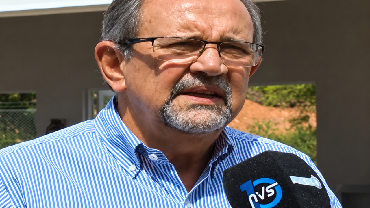 Camacho asegura que la autopista avanza “a paso agigantado”, pero el canal pluvial todavía está en obra