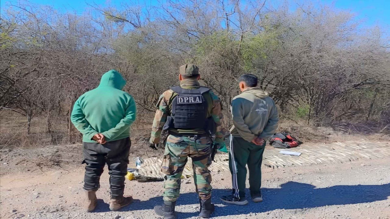 Cabra Corral: Con arpilleras y en motocicletas atrapados con 700 pejerreyes